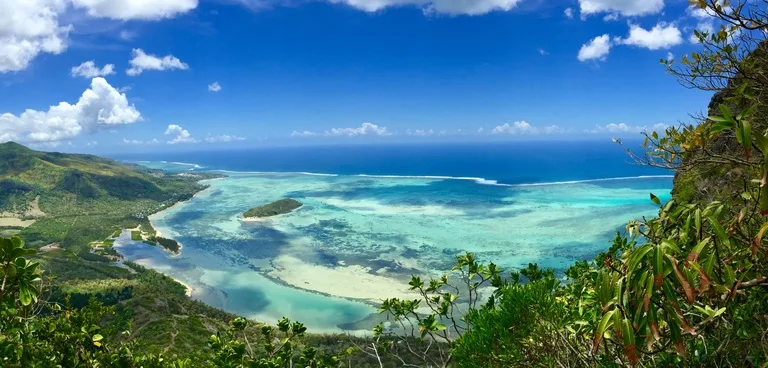 夏休の海外旅行 モーリシャス諸島 ビーチ