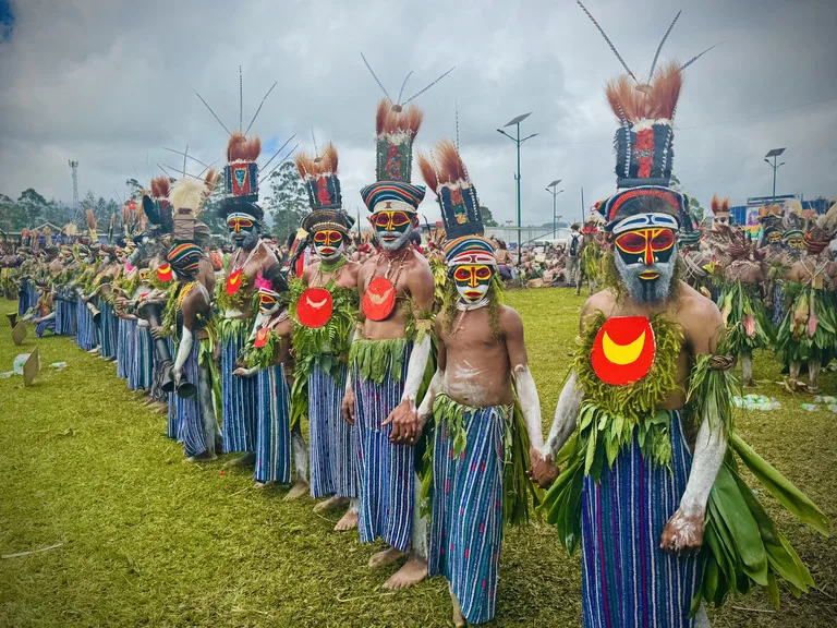 パプアニューギニア 観光 部族 フェスティバル