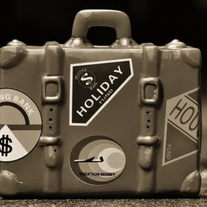 スーツケース 冬休みのおすすめ海外旅行先 Holiday