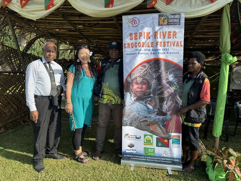 crocodile-festival sepik-river パプアニューギニア 観光 ambunti