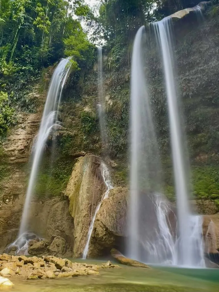ホニアラ郊外にあるテナル滝(Tenaru Waterfalls)