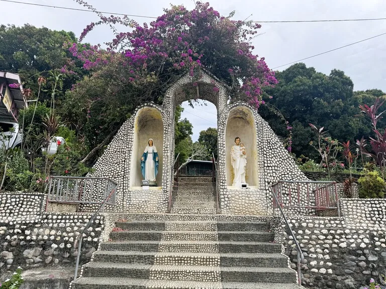 ホニアラのホリー・クロス大聖堂(Holy Cross Cathedral in Honiara, Solomon Islands)