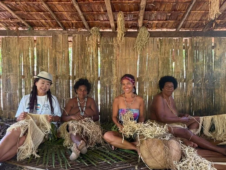 ソロモン諸島の伝統家屋が並ぶホトマイ・カルチュラル・ビレッジ(Hotomai Cultural Village in Honiara)