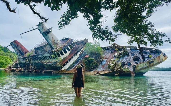 ソロモン諸島 観光 Roderick-bay 難破船 world-discovery