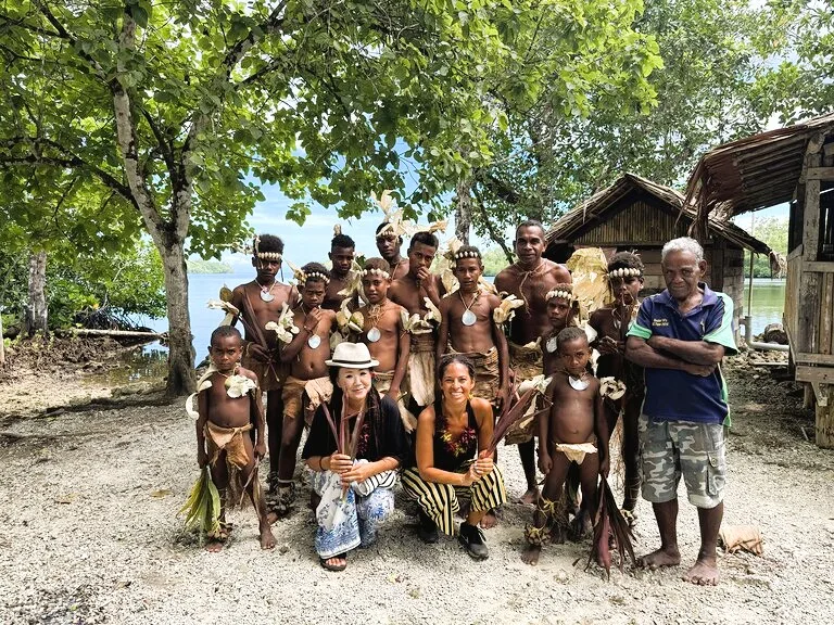 ソロモン諸島マライタ島Maoma Tribal Centre(マオマ部族センターの伝統舞踊のダンサーたち)