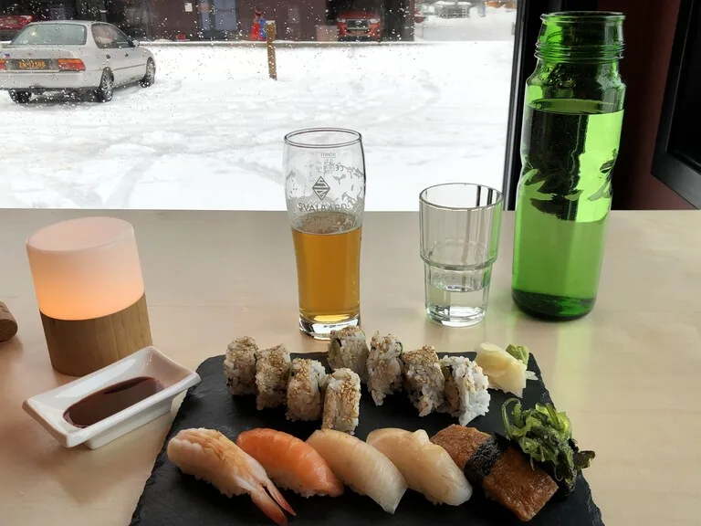 スバールバル諸島（svalbard）にある世界最北のお寿司屋さんの寿司ランチ