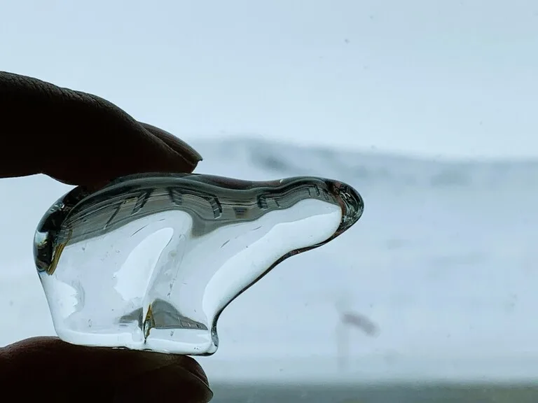 スバールバル諸島（svalbard）のお土産、ガラスの白熊