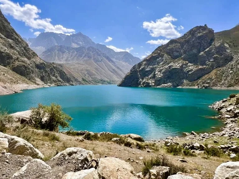 タジキスタンの観光名所、セブンレイクの風景 Seventh of the seven lakes (Haft-Kul)