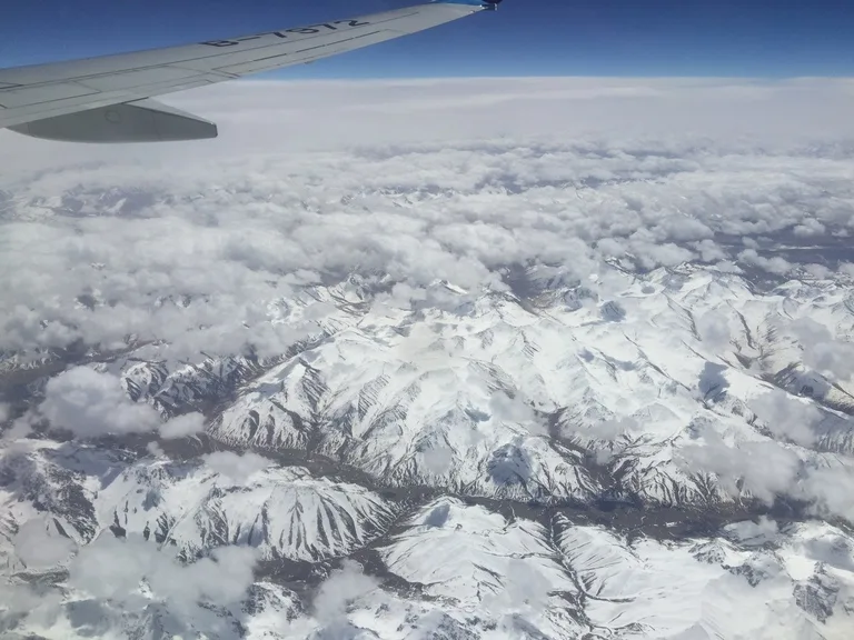 タジキスタン山岳地帯上空からの風景