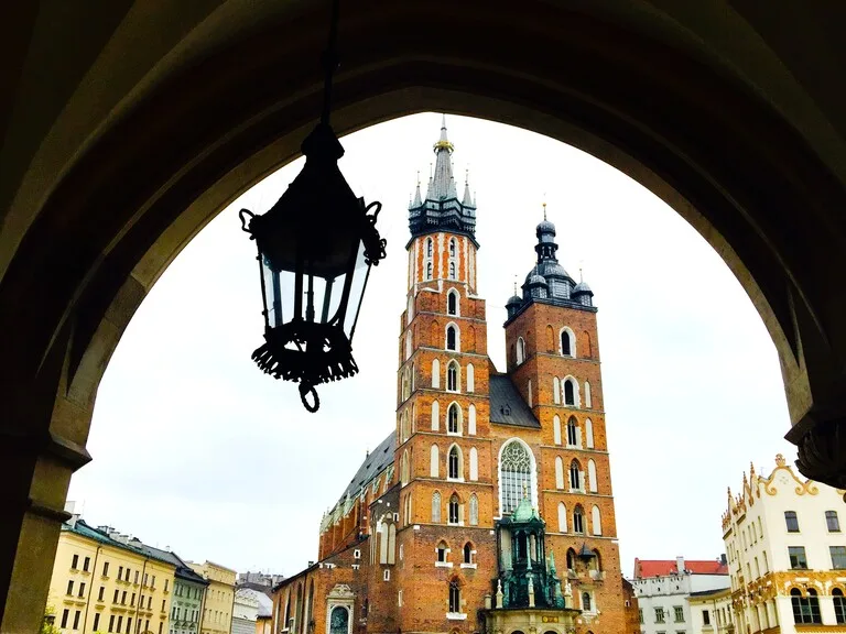 ポーランドの古都クラクフにある聖マリア教会（St.Mary's Basilica）