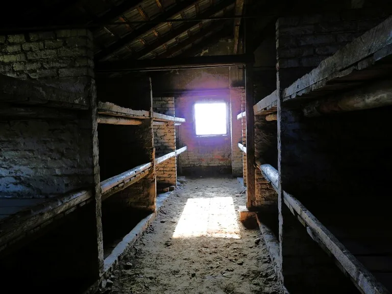 アウシュヴィッツ第1収容所内の殺伐とした部屋