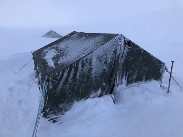スヴァ―ルバル諸島の北極キャンプ