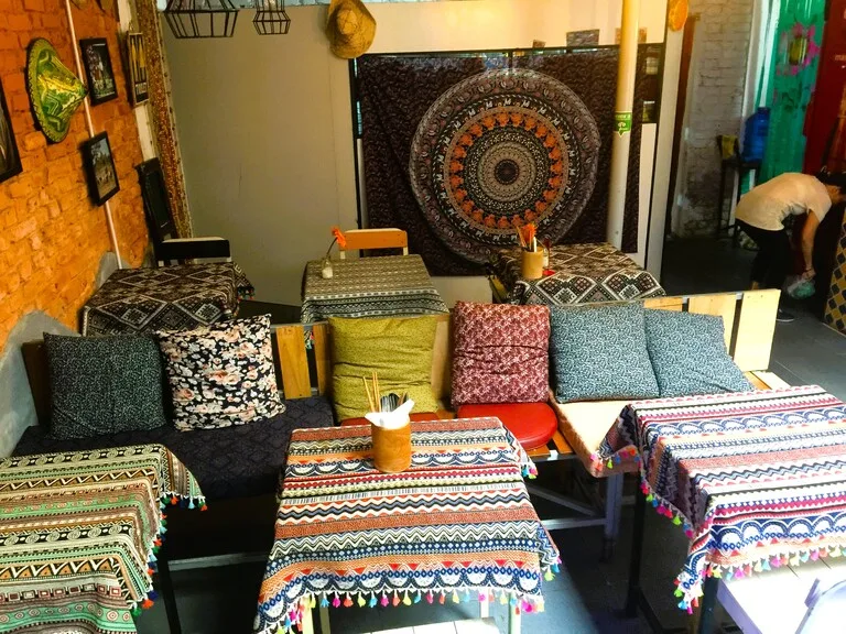 ベトナム、フエにあるカフェレストランNOOK