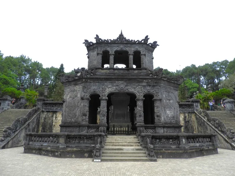 ベトナム、フエにある第１２皇帝カイディン帝の霊廟（Khai Dinh Tomb）
