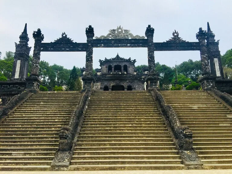 ベトナム、フエにある第１２皇帝カイディン帝の霊廟（Khai Dinh Tomb）