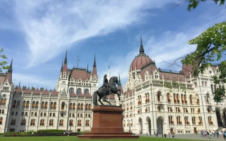 ハンガリーの首都ブダペストにある国会議事堂（Hungarian Parliament Building）
