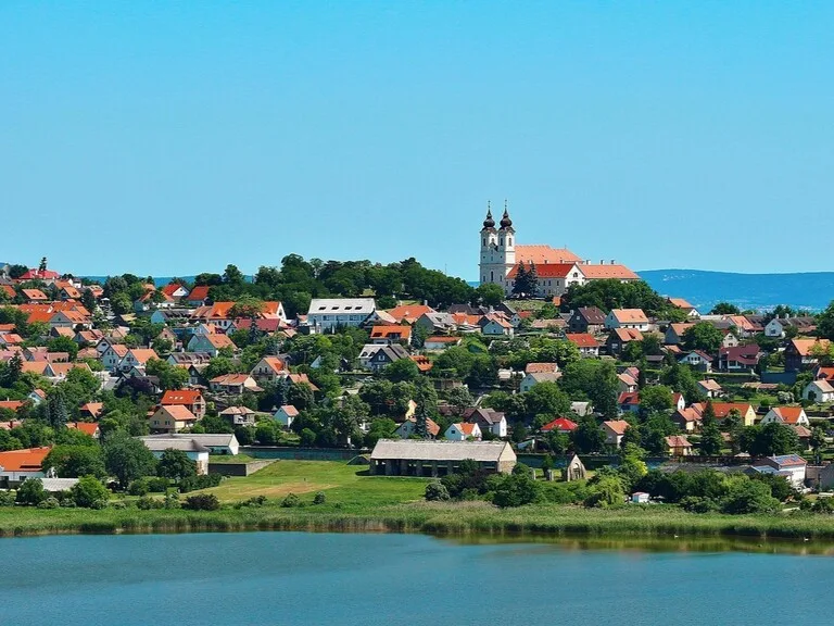 ハンガリーのバラトン湖（Lake Balaton）