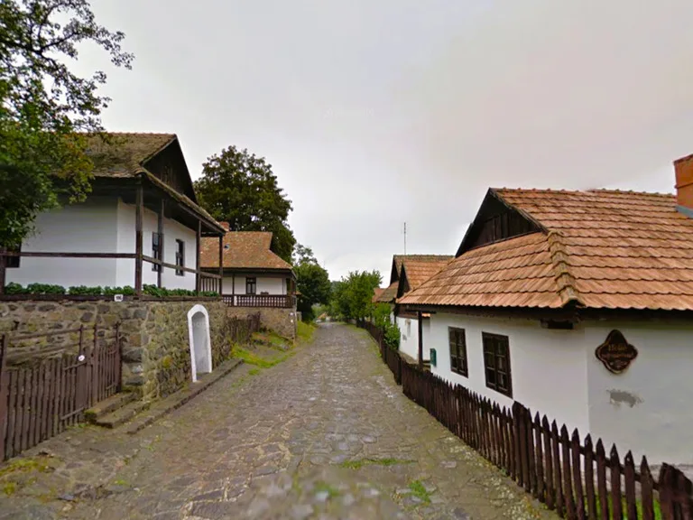 ハンガリーの世界遺産ホッローケー伝統的集落