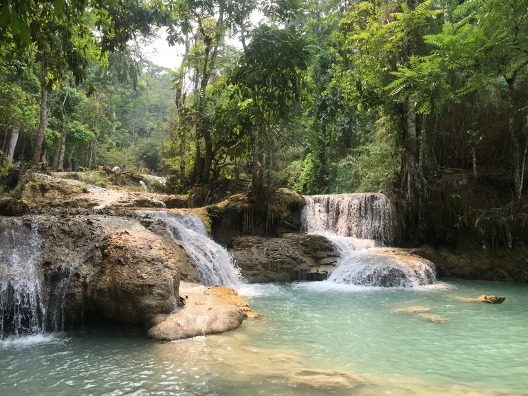 クアンシーの滝（Kuang Si Waterfall）
