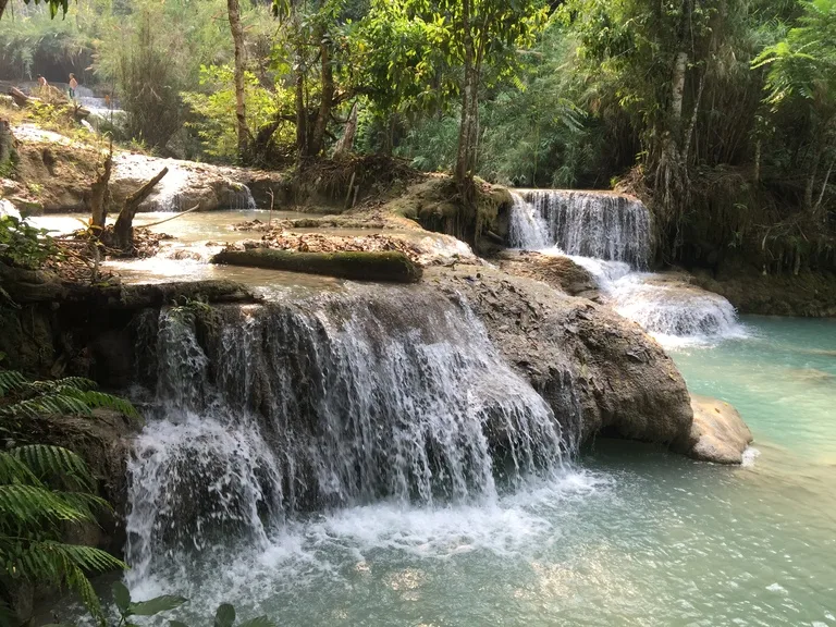 クアンシーの滝（Kuang Si Waterfall）