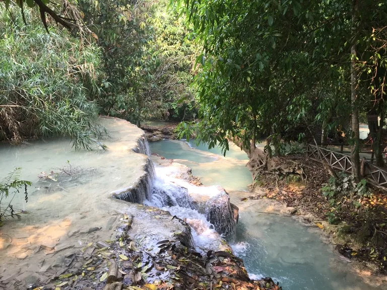 クアンシーの滝（Kuang Si Waterfall）