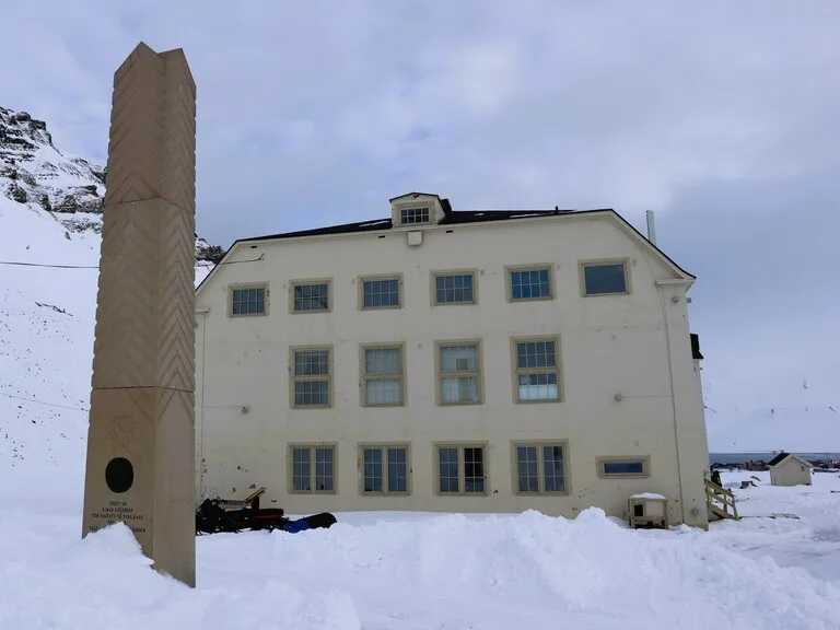 ロングイェールビーンにある人気レストランHuset(フーセット)の外観