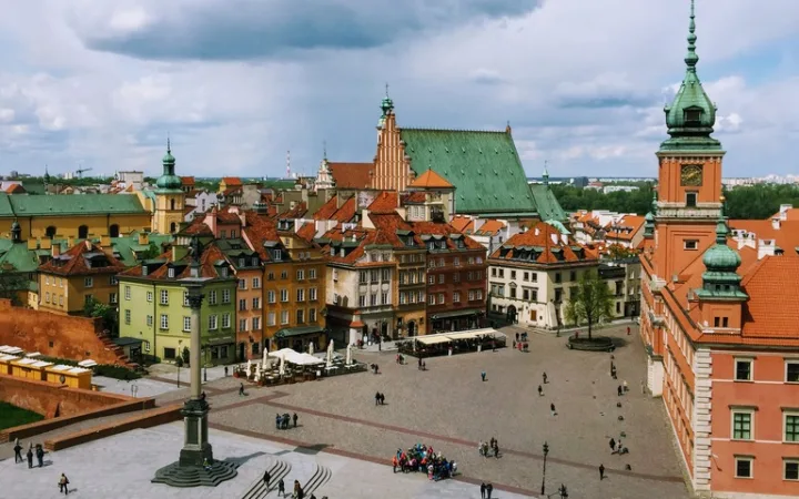 ポーランドの世界遺産、ワルシャワ・歴史的地区の街並み