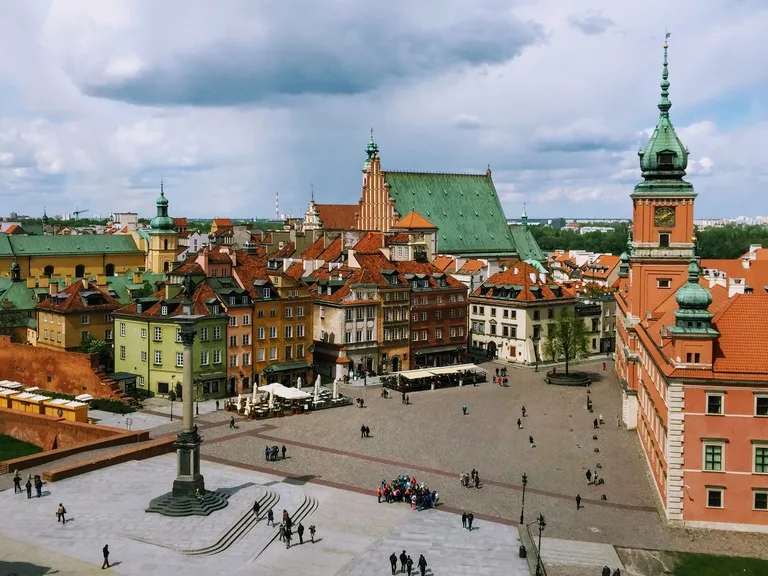 ポーランドの世界遺産、ワルシャワ・歴史的地区の街並み