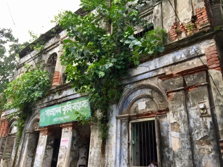 バングラデシュ・モングラの古い建物