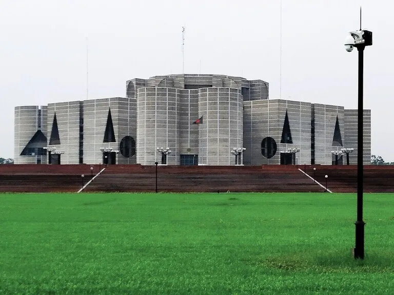 バングラデシュの首都、ダッカにあるバングラデシュ国会議事堂(Bangladesh National Parliament House)