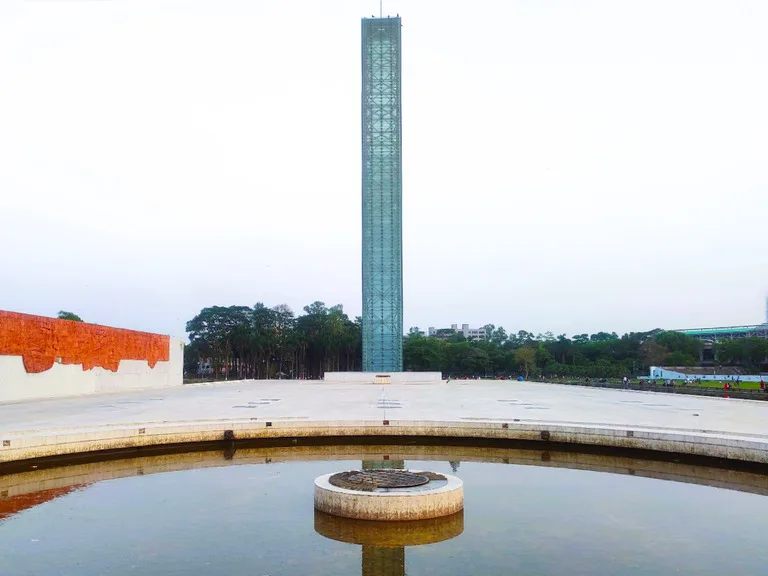 バングラデシュの首都、ダッカにある独立博物館(Shadhinota Stambha / Independence Museum&Monument)