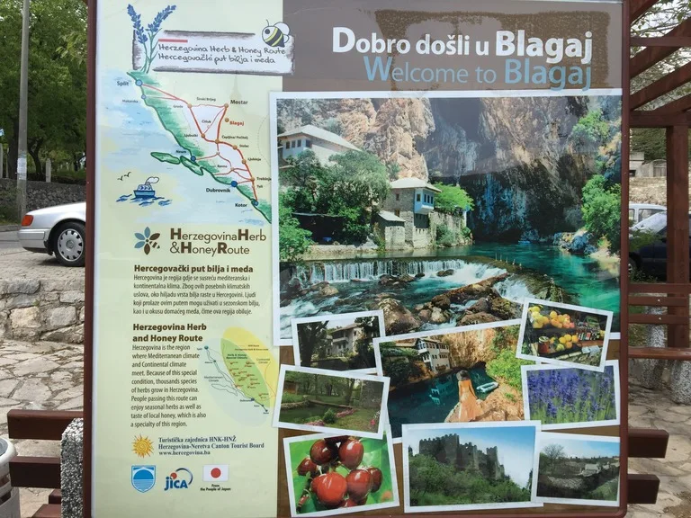 ブラガイの観光案内のポスター