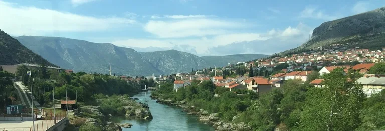 モスタルからブラガイへ向かう途中の風景