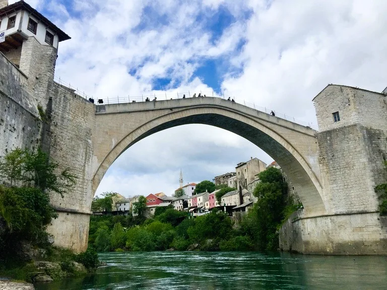 ボスニア・ヘルツェゴヴィナの世界遺産、モスタルのスタリ・モスト(stari most)