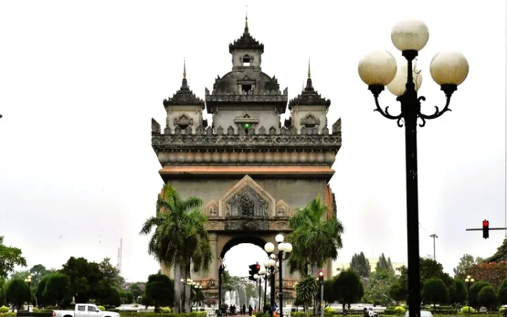 ラオスの首都、ビエンチャンにあるパトゥーサイ