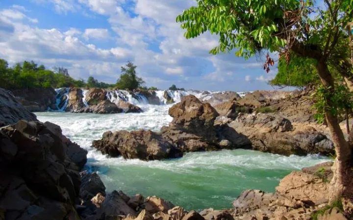 ラオスのコーン・パペン滝（Khone Phapheng Waterfall）