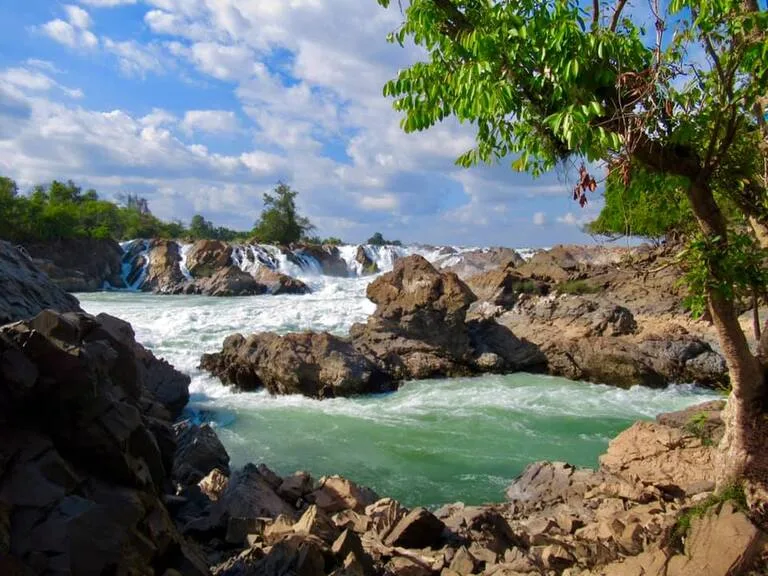 ラオスのコーン・パペン滝（Khone Phapheng Waterfall）