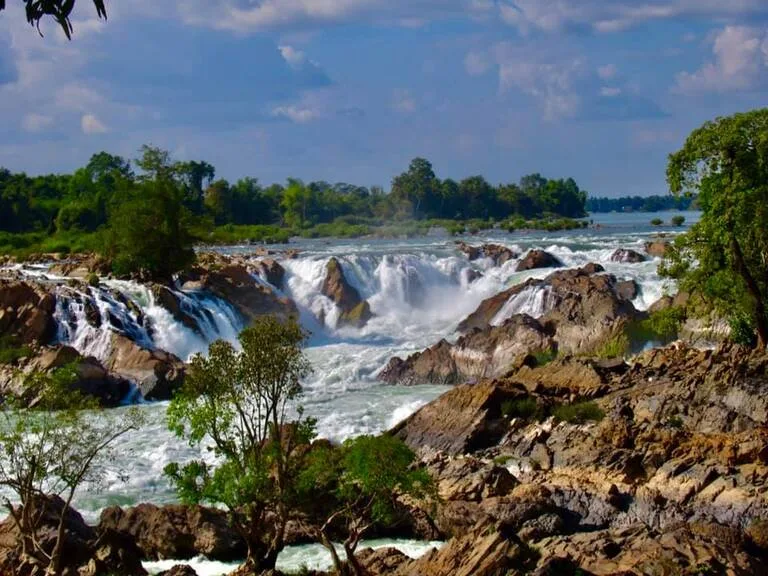 ラオスのコーン・パペン滝（Khone Phapheng Waterfall）