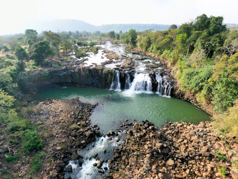 ラオスのタッド・ハン滝（Tad Hang Waterfalls）