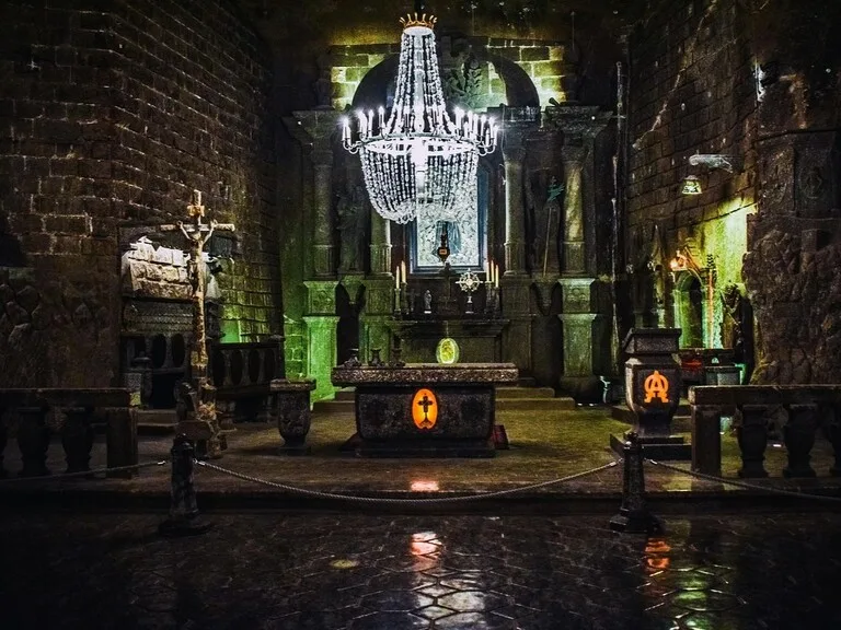 ポーランドの世界遺産ヴィエリチカ岩塩坑（Wieliczka Salt Mine）にある教会