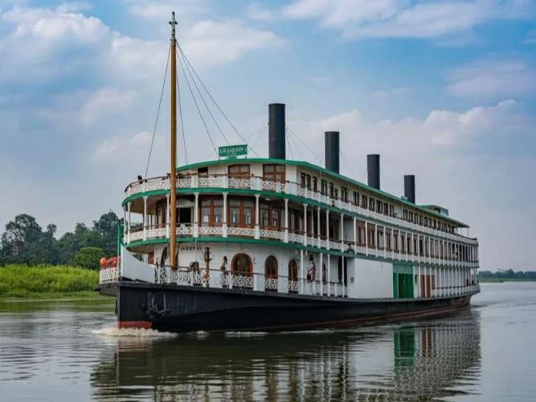 バングラデシュの復活したロケットスチーマー