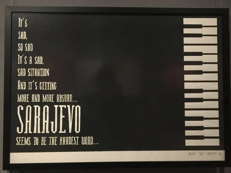 サラエボのGallery 11/07/95の展示物