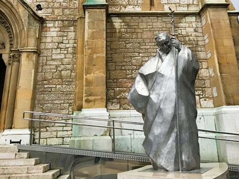 ボスニア・ヘルツェゴヴィナのサラエボにあるイエスの聖心大聖堂の外観 （Katedrala Srca Isusova）