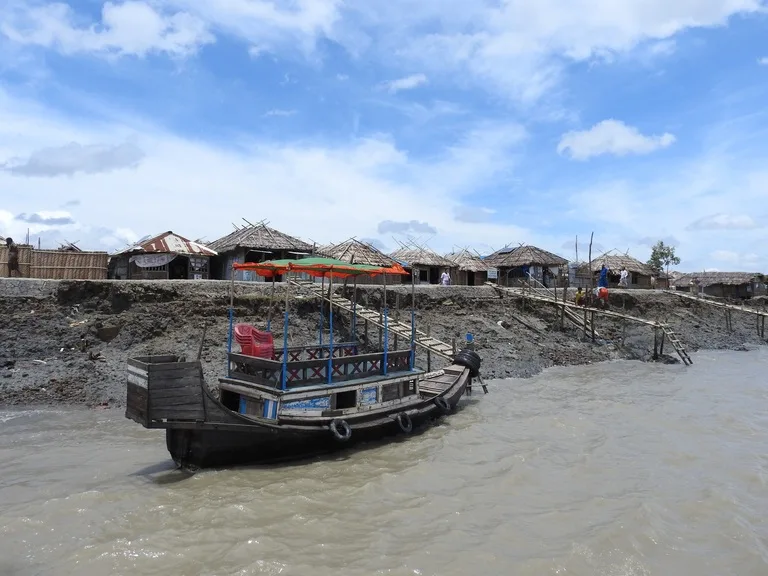 バングラデシュ、デルタ地帯の集落の風景