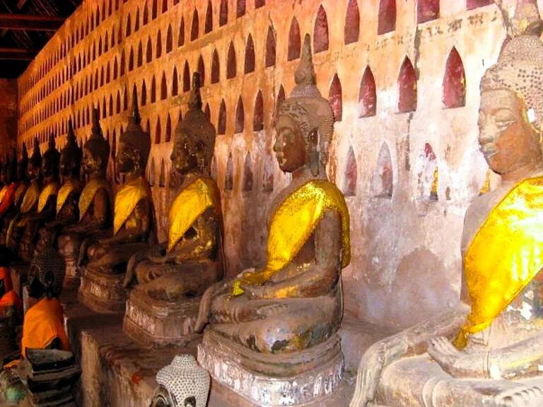 ビエンチャンにあるワット・シーサケット（Wat Si Saket）の仏像たち