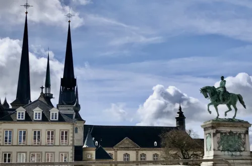 ルクセンブルグ市のウィリアム2世大公の記念碑