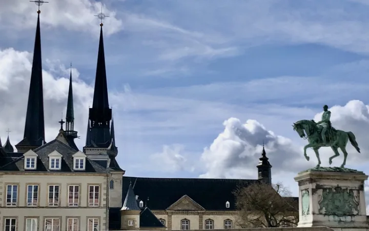 ルクセンブルグ市のウィリアム2世大公の記念碑