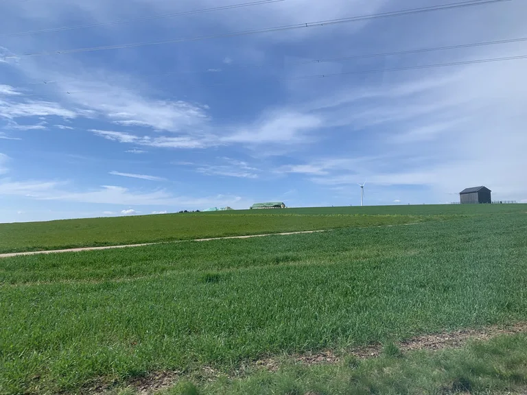 ヴィアンデンへ向かう電車から見る田園風景
