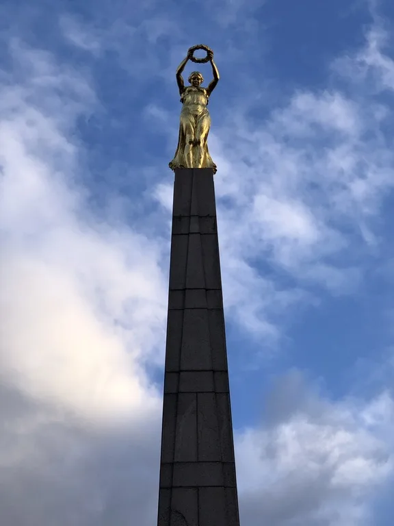 ルクセンブルグにある戦争の慰霊碑、Gelle Fra