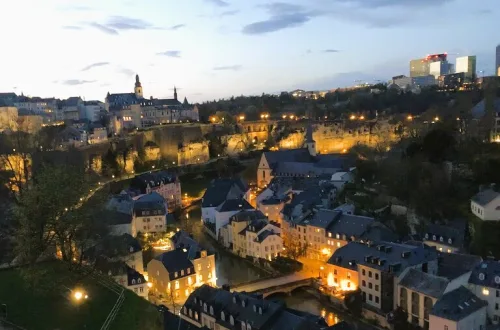 ルクセンブルグの旧市街、夕暮れの街並み